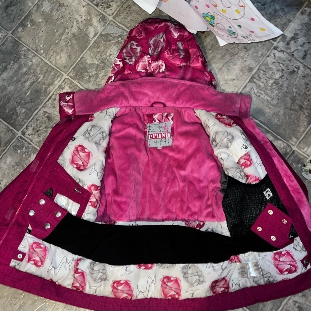Girls Crush Fur fully lined winter jacket -pink -print- EUC shape Sz 1… - Picture 8 of 11